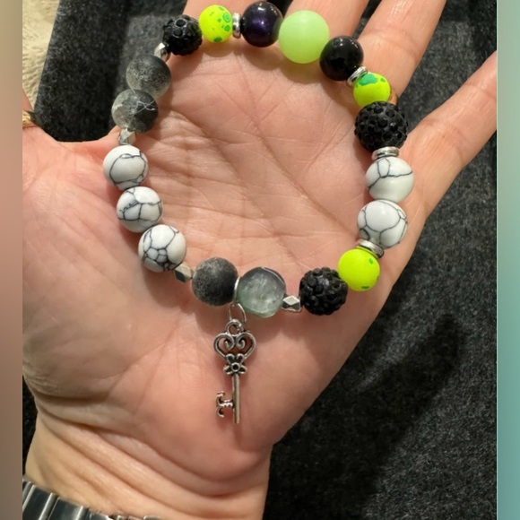 Halloween glass beads Charm bracelet set *glow in the dark beads* - Picture 2 of 7